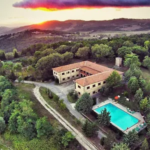 https://resort-yellowstone-in-chianti-e-pool.it-tuscanyhotel.com